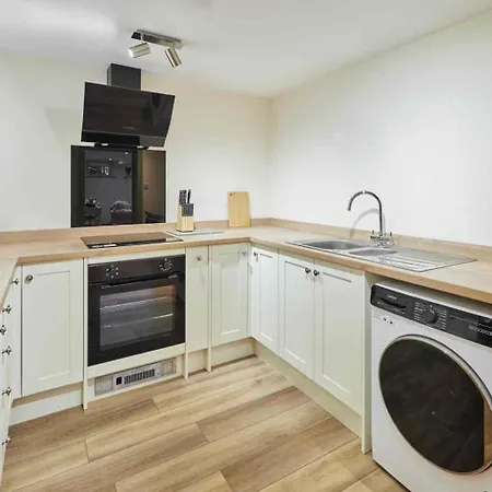 Host & - St Mary's Riverside Apartment Whitby